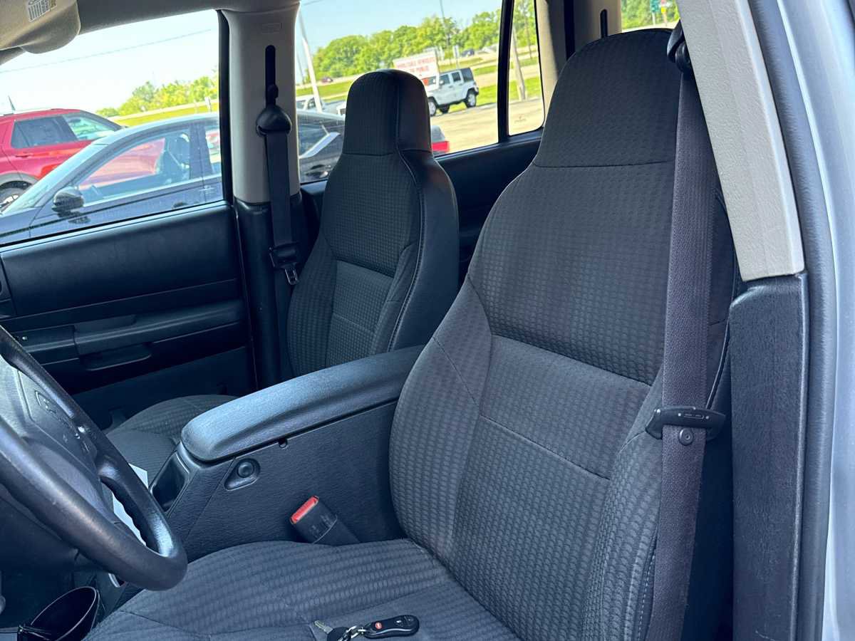 Used 2003 Dodge Durango Sport AWD/4WD image 8