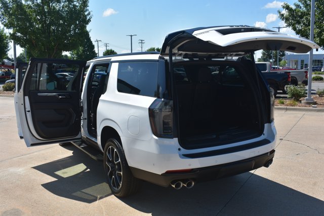 New 2026 Chevrolet Suburban RST w/ Comfort Package AWD/4WD image 18