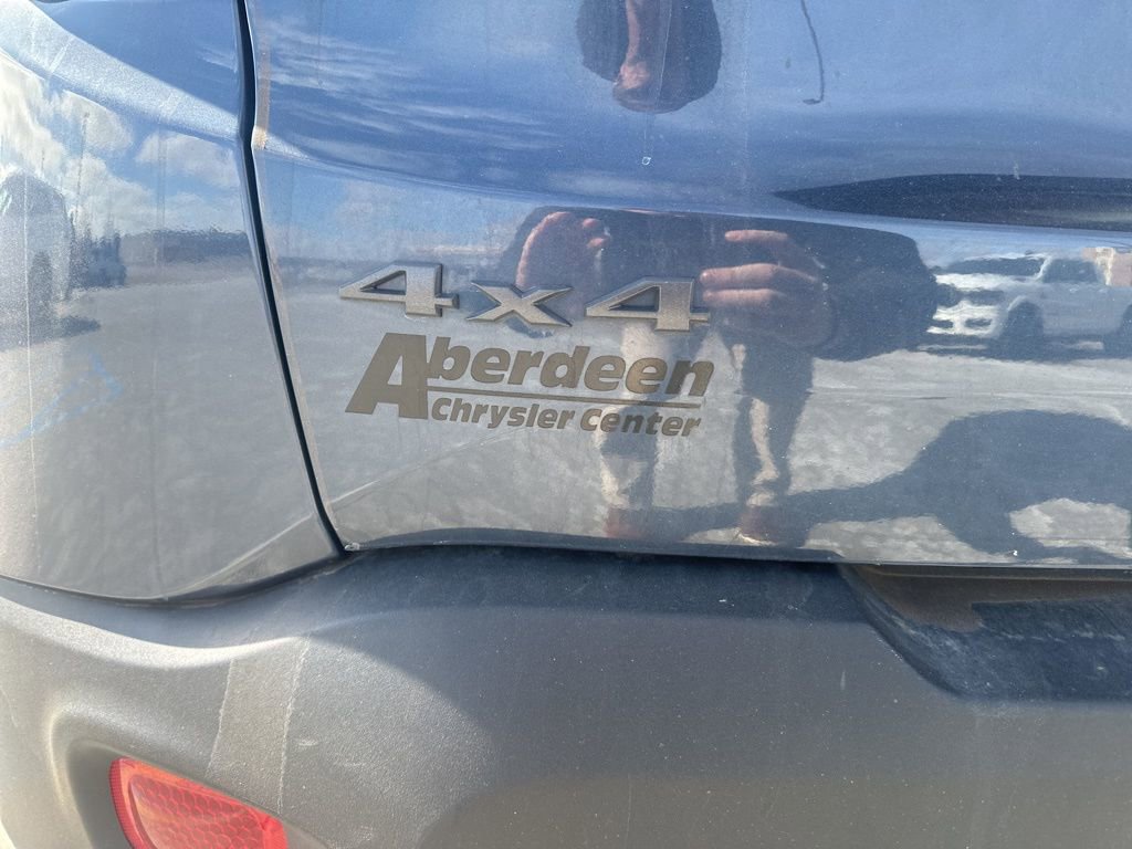 Used 2022 Jeep Renegade Trailhawk w/ Sun/Sound Group image 10