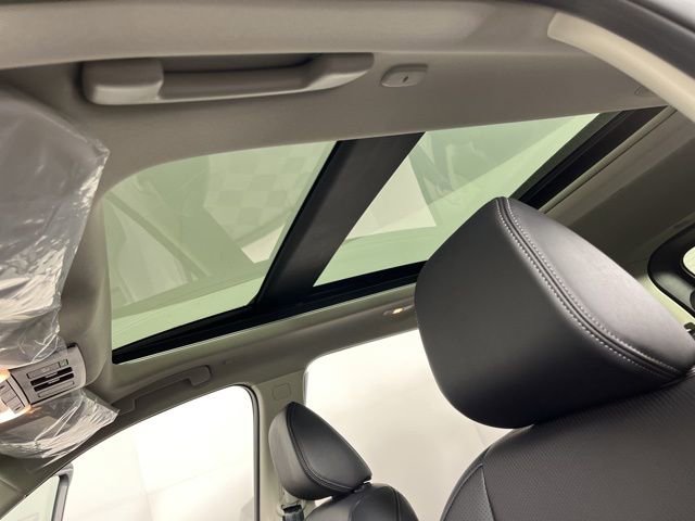 New 2026 Nissan Rogue Platinum AWD/4WD image 32