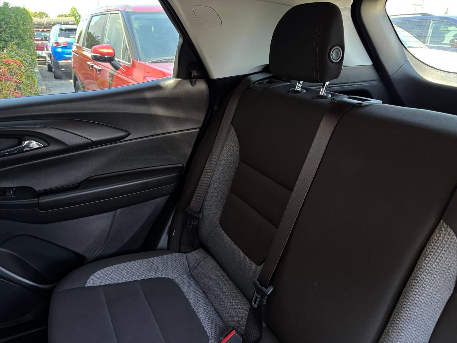 Used 2025 Chevrolet TrailBlazer LT FWD image 38