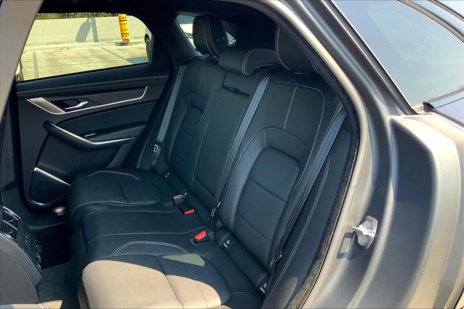 Used 2025 Jaguar F-PACE R-Dynamic S image 24