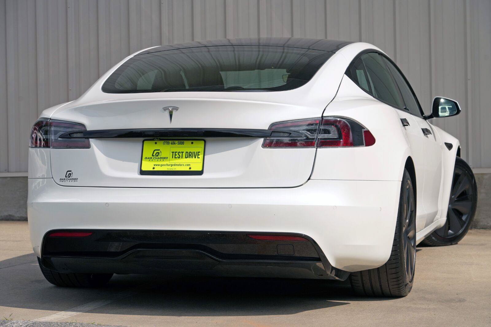 Used 2022 Tesla Model S AWD/4WD image 4