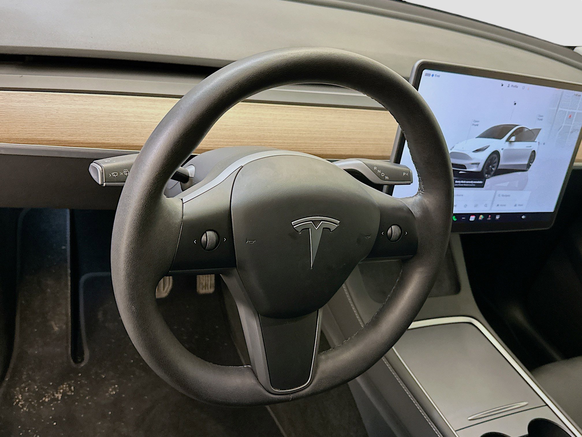 Used 2023 Tesla Model Y Long Range image 18