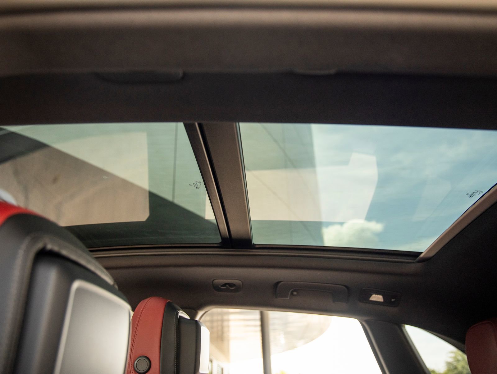 Certified 2023 Porsche Macan image 27