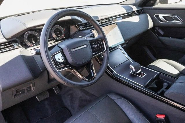 New 2026 Land Rover Range Rover Velar Dynamic SE image 18