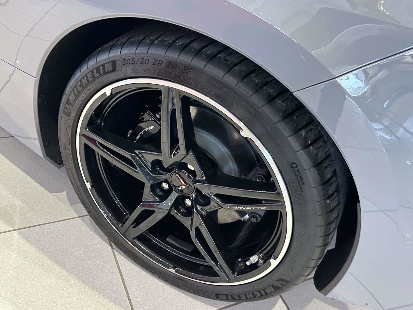 Used 2025 Chevrolet Corvette Stingray Premium Cpe w/ 3LT image 9