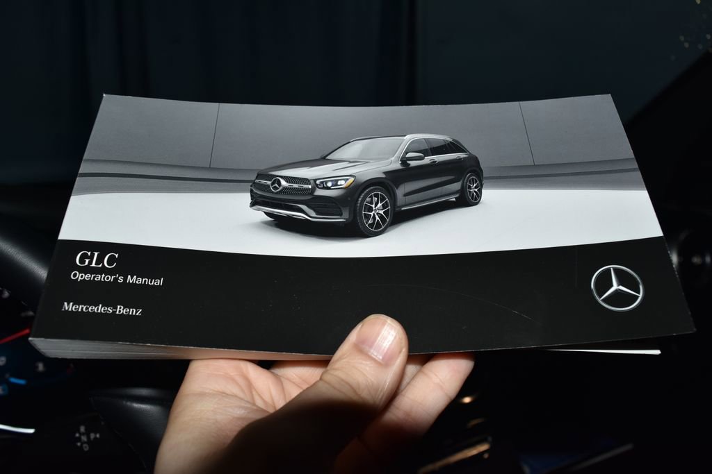 Used 2022 Mercedes-Benz GLC 300 4MATIC image 11