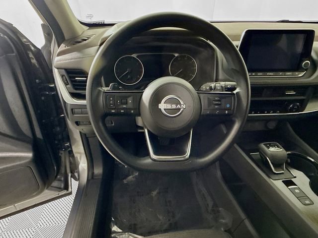 Used 2023 Nissan Rogue SV image 14