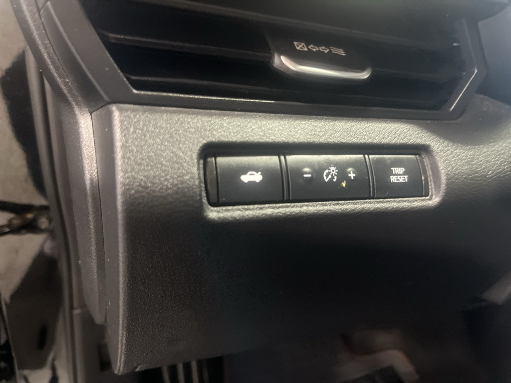 Used 2024 Nissan Altima 2.5 SR FWD image 32