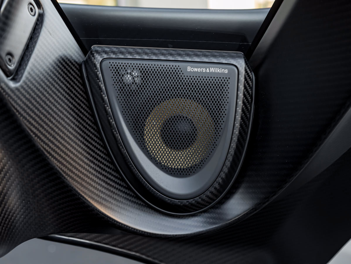 Used 2019 McLaren Senna RWD image 39