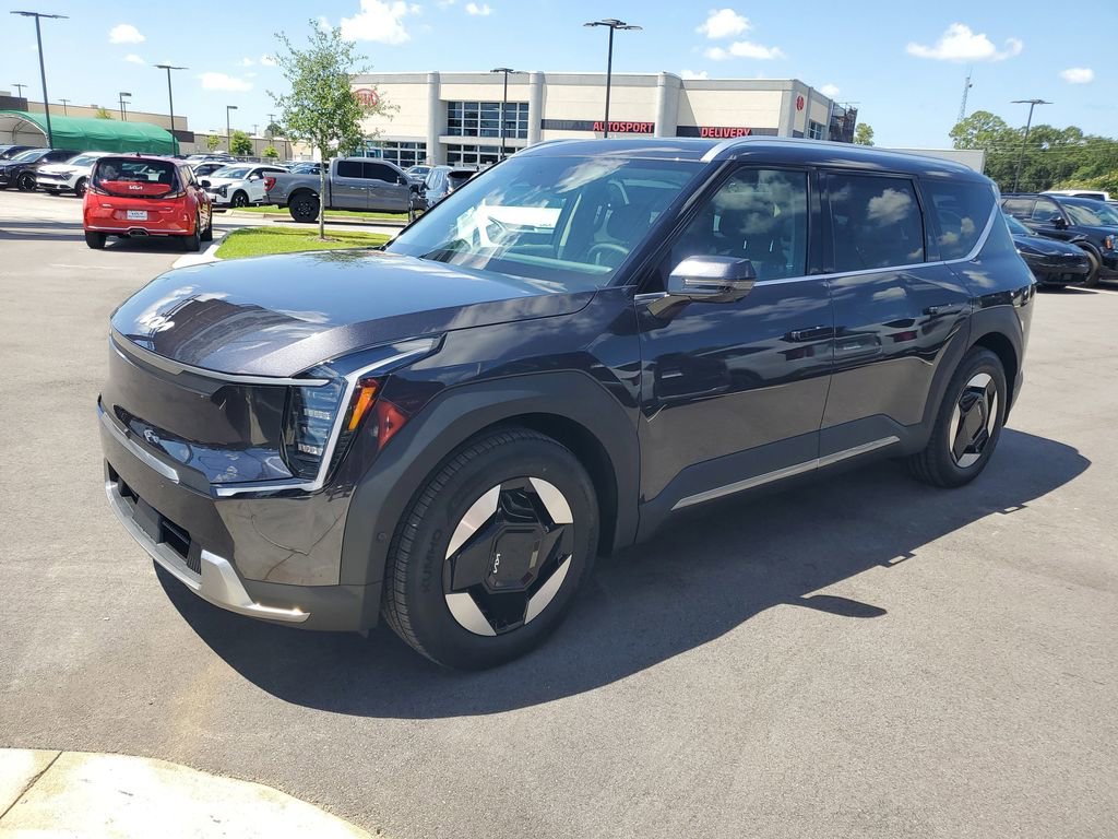 New 2026 Kia EV9 Wind AWD/4WD image 2