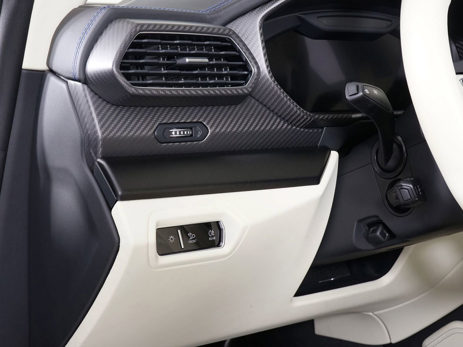 Used 2024 Lamborghini Urus S image 33