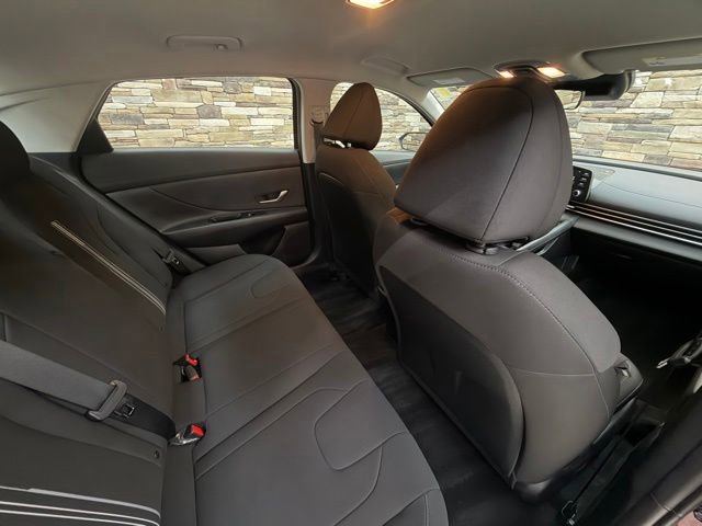 Used 2023 Hyundai Elantra SEL FWD image 26