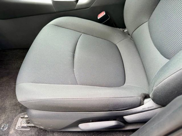 Used 2020 Toyota RAV4 LE AWD/4WD image 25