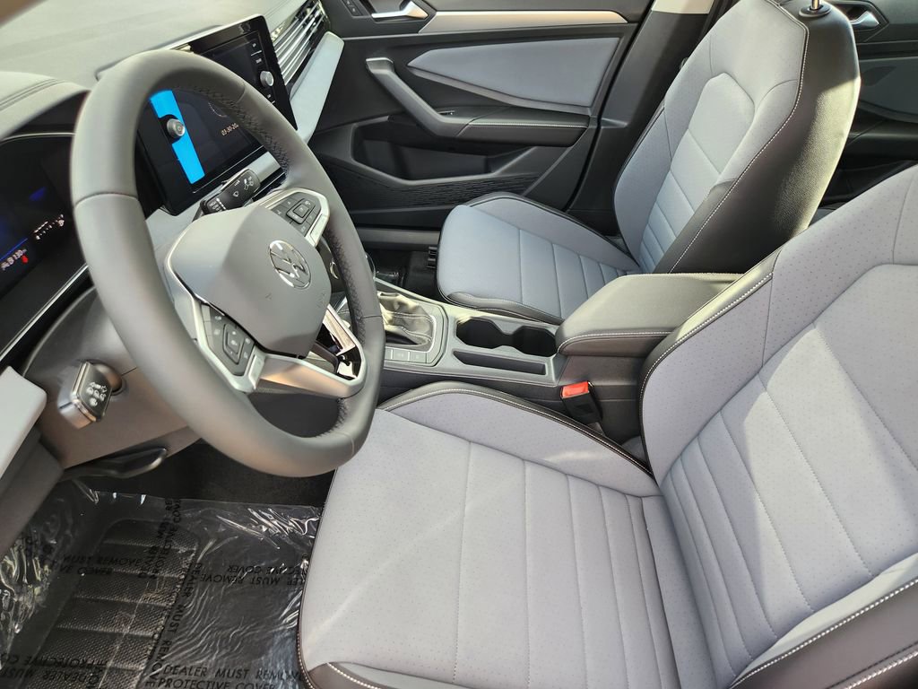New 2026 Volkswagen Jetta SE FWD image 4