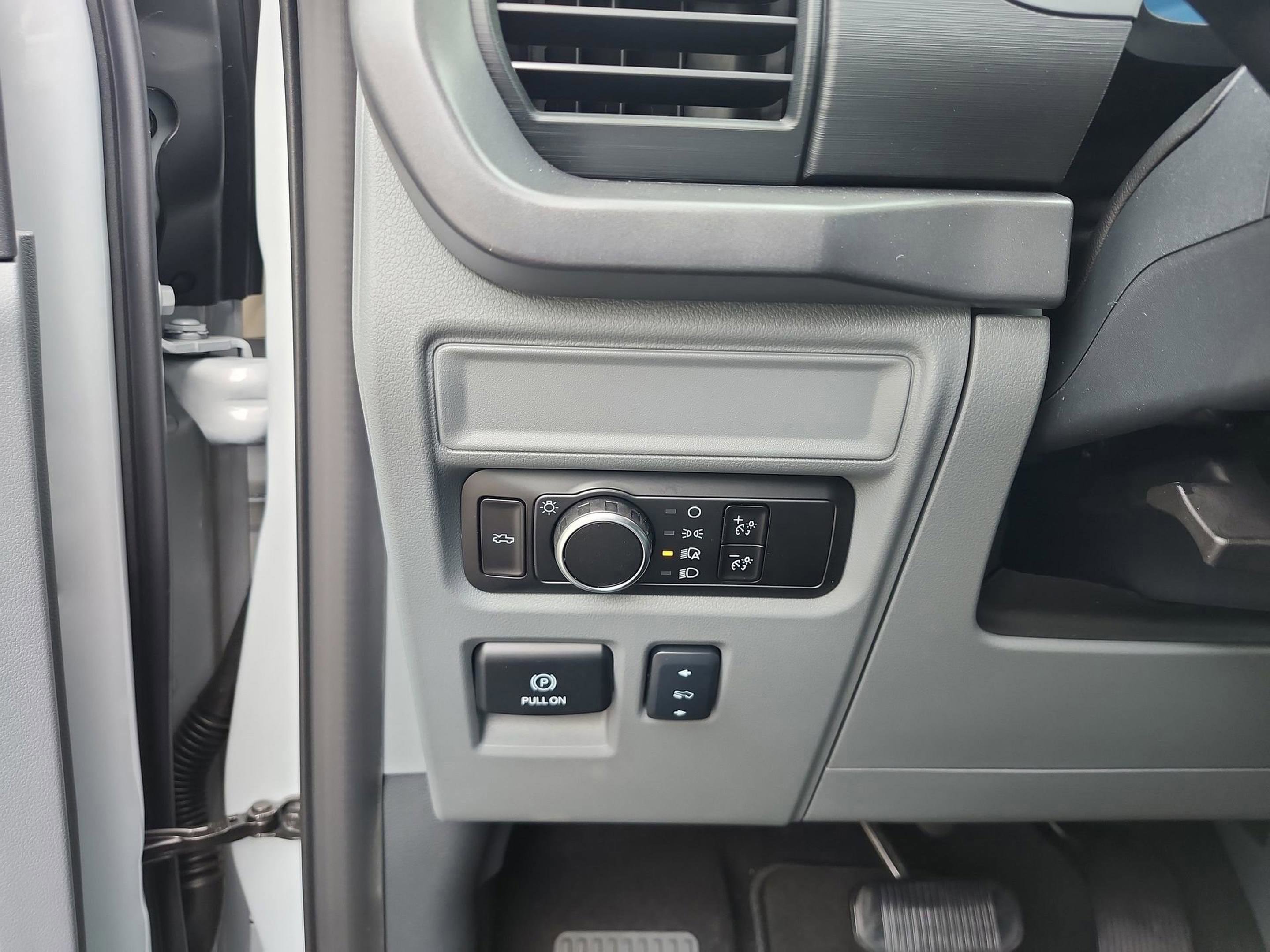 New 2025 Ford F150 Lightning XLT image 13