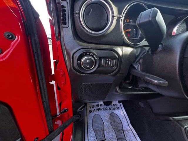 Used 2022 Jeep Gladiator Overland w/ Popular Equipment Package image 16