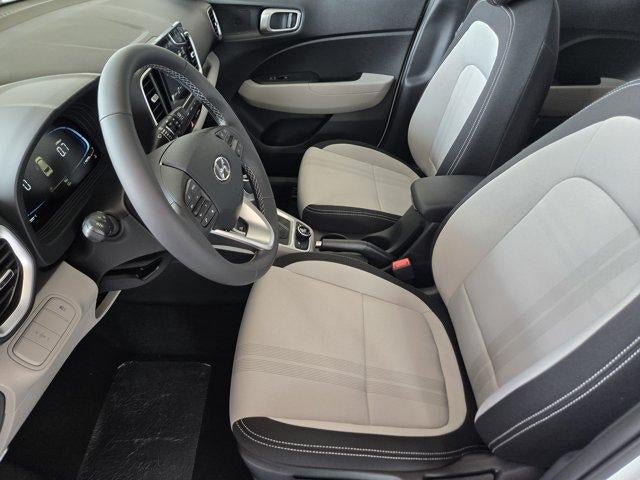 New 2026 Hyundai Venue SEL FWD image 9