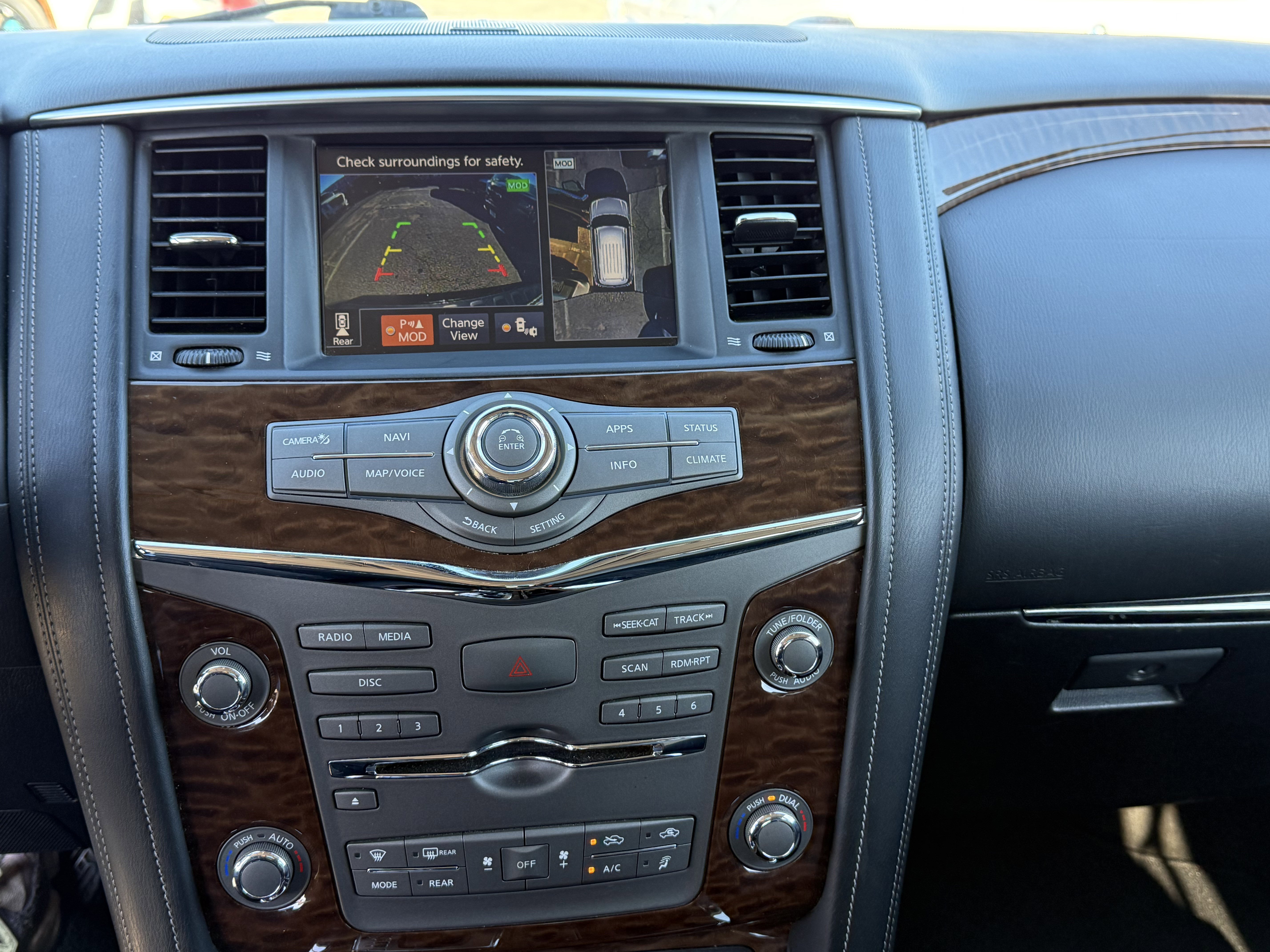 Used 2020 Nissan Armada SL w/ Premium Package image 14