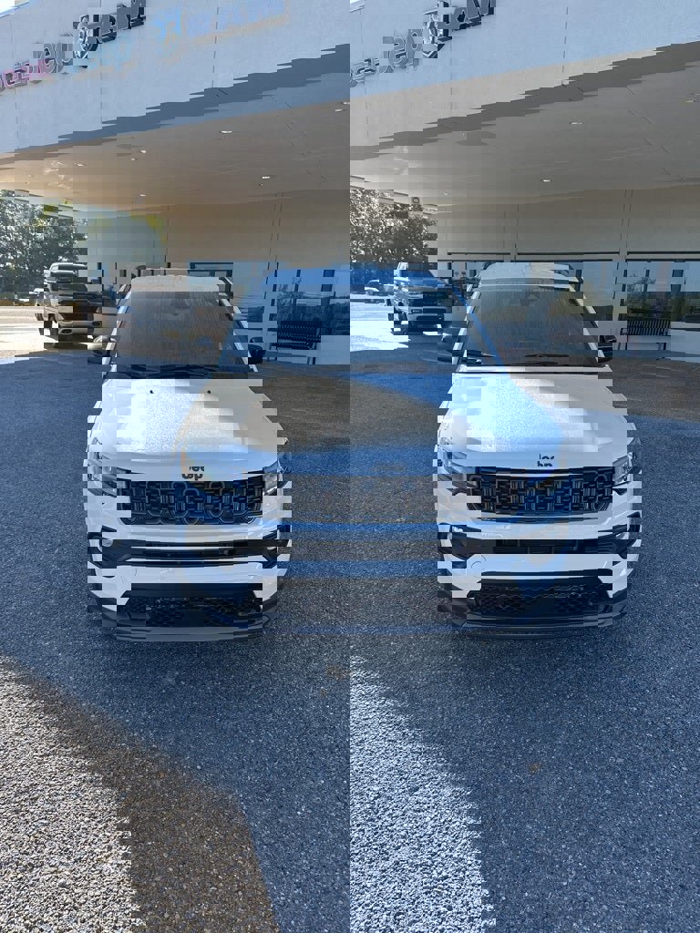 New 2026 Jeep Compass Latitude image 2