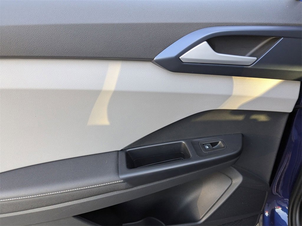 Used 2024 Volkswagen Taos SE image 23