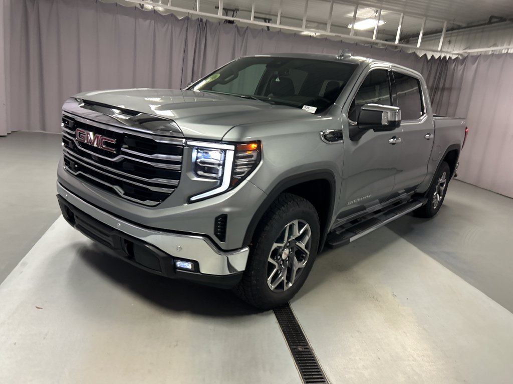 New 2026 GMC Sierra 1500 SLT AWD/4WD image 3