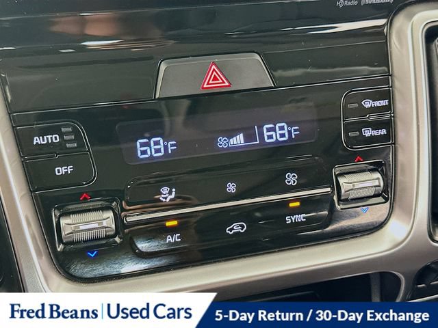 Used 2022 Kia Sorento S w/ Panoramic Sunroof Package AWD/4WD image 23