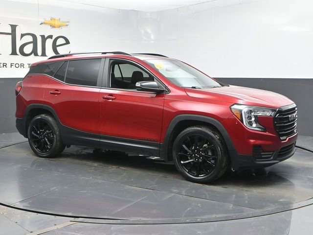 Used 2023 GMC Terrain SLE w/ Driver Convenience Package image 6