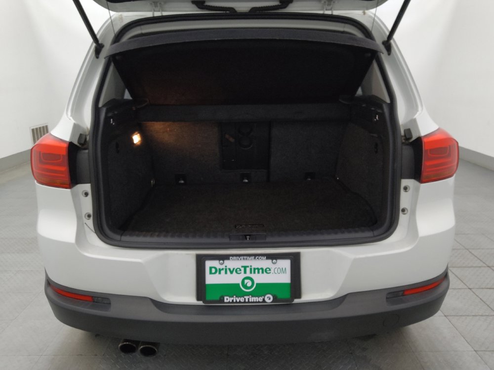 Used 2017 Volkswagen Tiguan Limited w/ Premium Package image 29