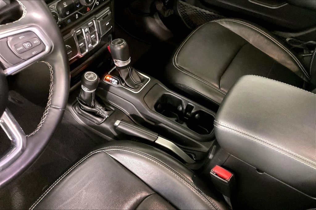 Used 2022 Jeep Wrangler Unlimited Sahara w/ Safety Group image 17