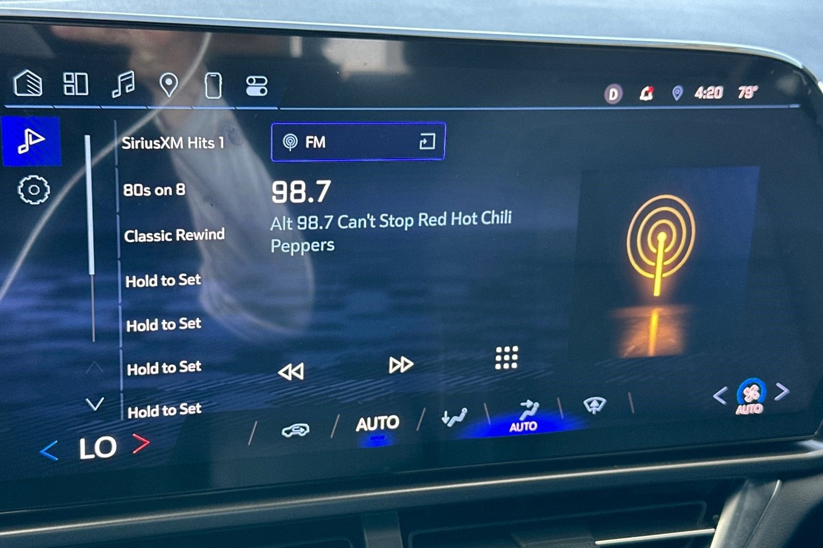 Used 2025 Chevrolet Equinox EV LT image 21