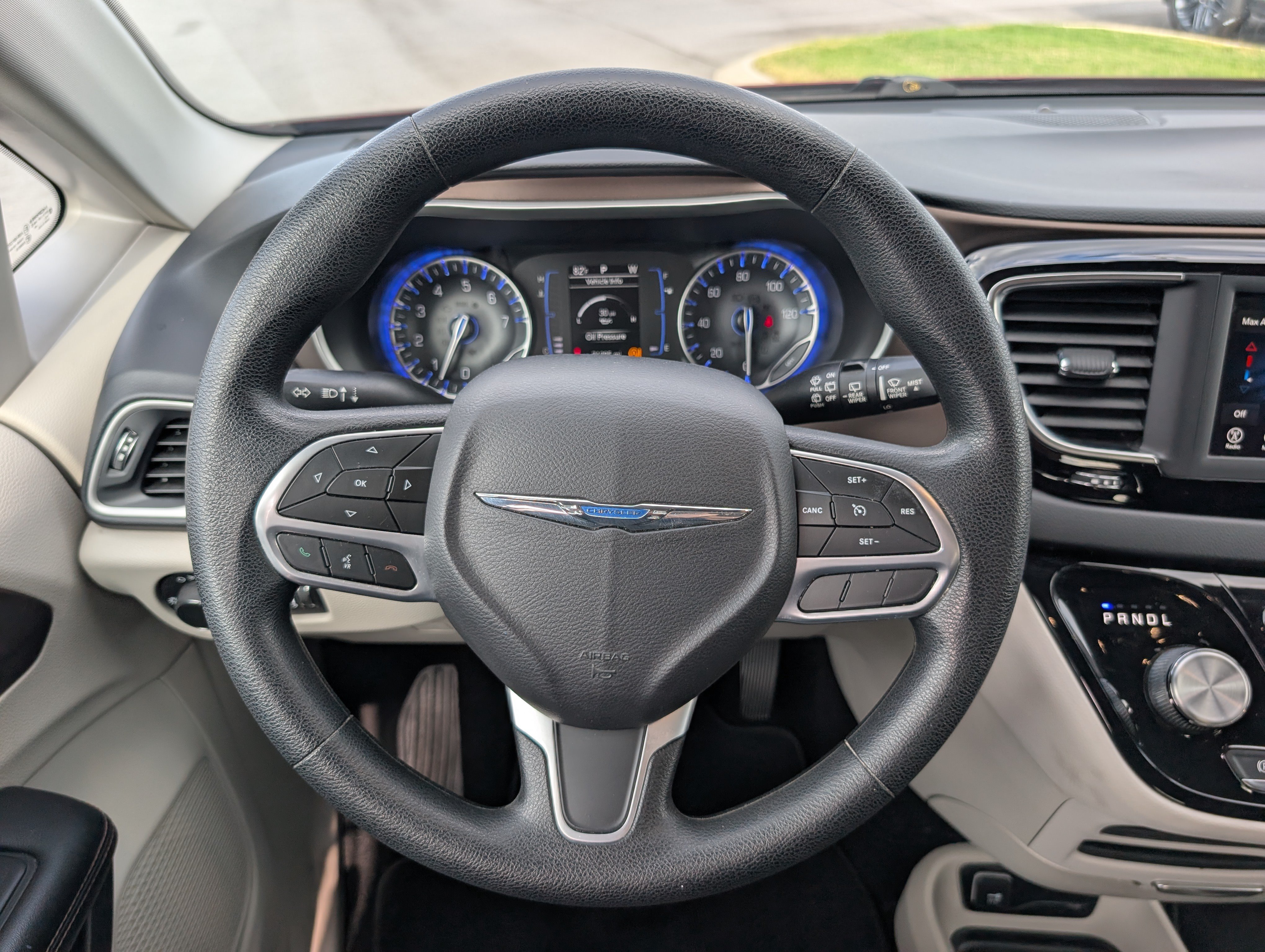 Used 2019 Chrysler Pacifica LX FWD image 15