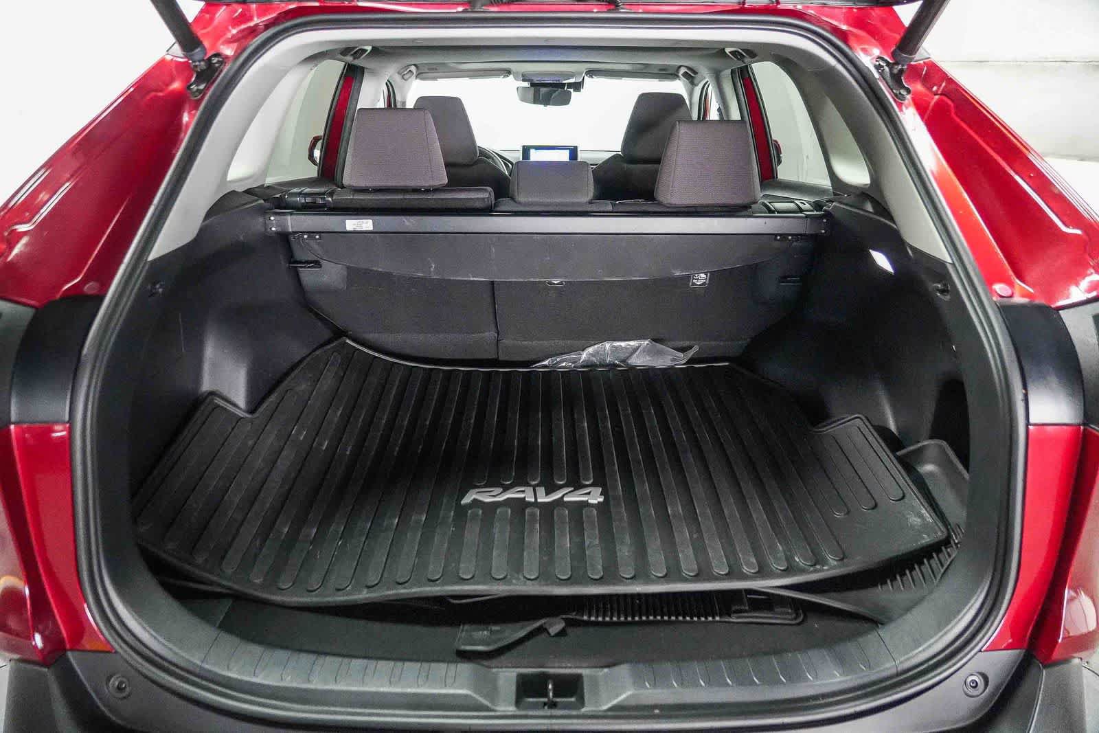 Certified 2023 Toyota RAV4 XLE w/ Convenience Package FWD image 27