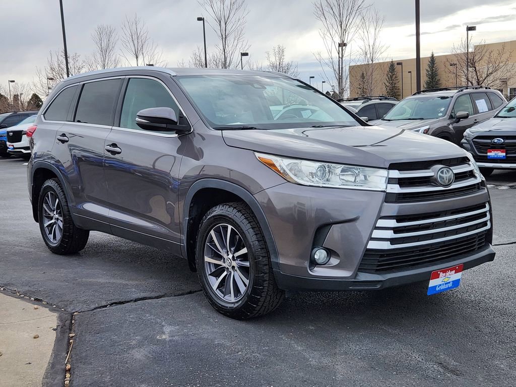 Used 2017 Toyota Highlander XLE image 4