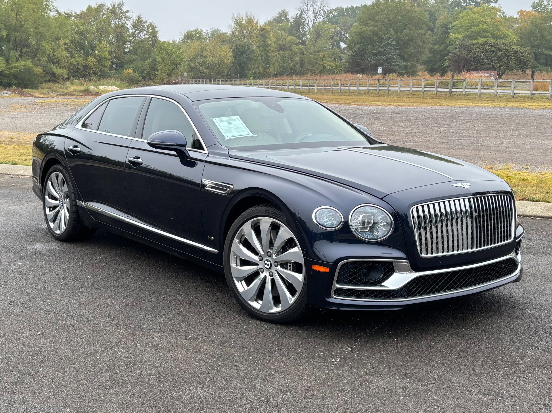 Used 2021 Bentley Flying Spur V8 AWD/4WD image 1