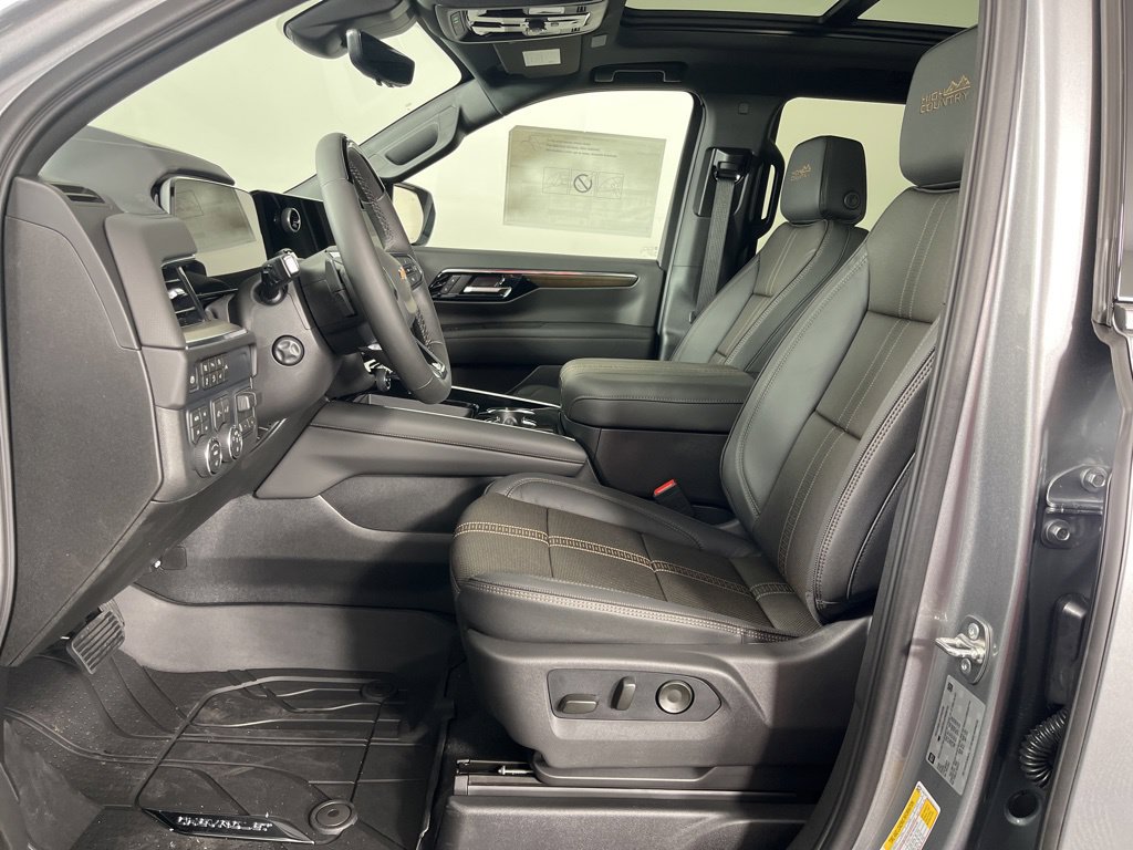New 2026 Chevrolet Tahoe High Country AWD/4WD image 26