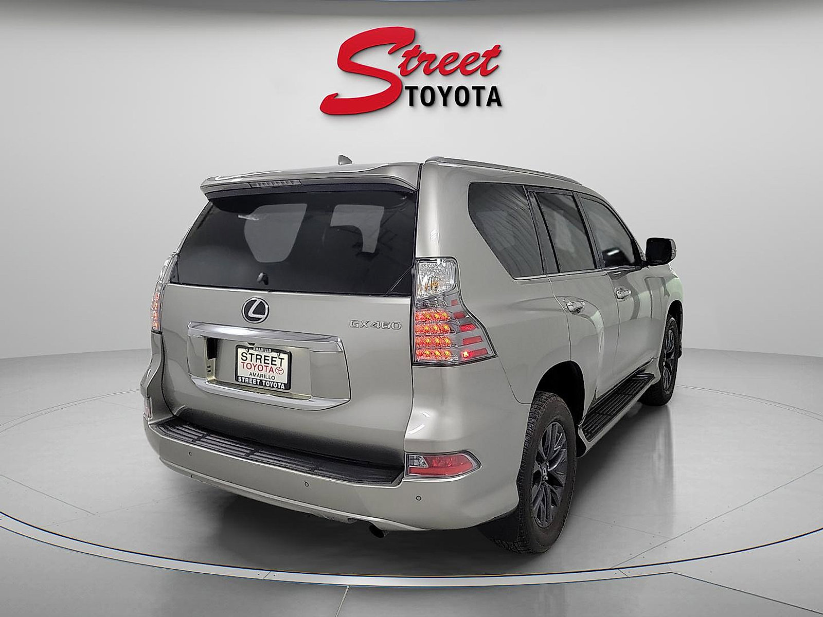 Used 2023 Lexus GX 460 Premium w/ Premium Package image 4