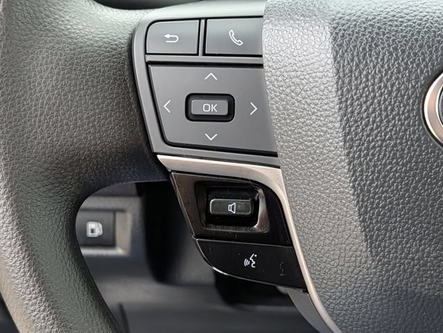 Used 2025 Toyota Camry LE FWD image 20