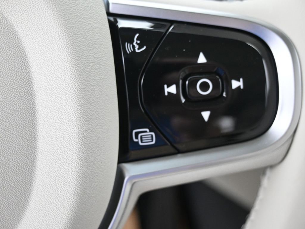 New 2026 Volvo XC90 B6 Ultra image 19