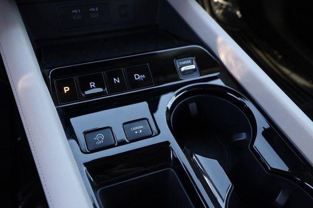 Used 2025 Nissan Murano SV image 19