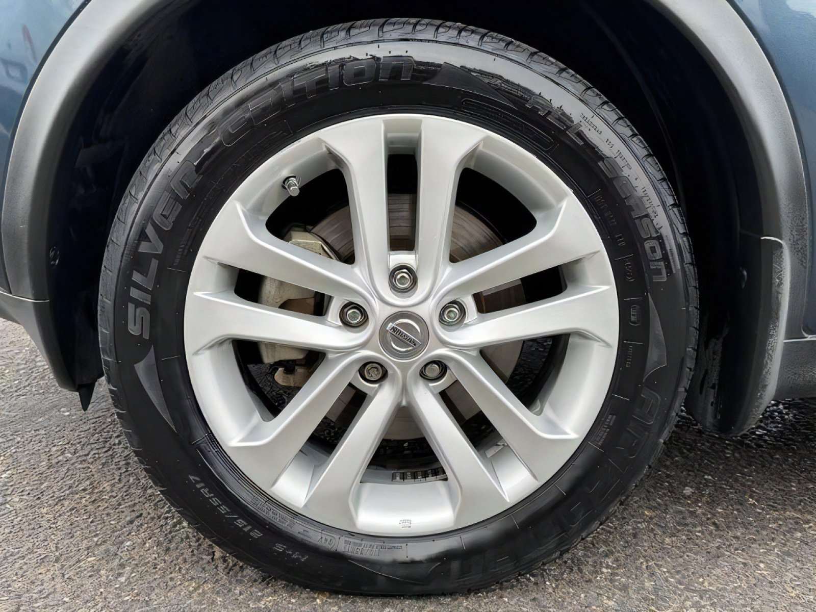 Used 2011 Nissan Juke SV FWD image 9