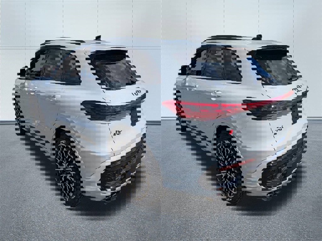 New 2025 Audi SQ5 Premium Plus image 5