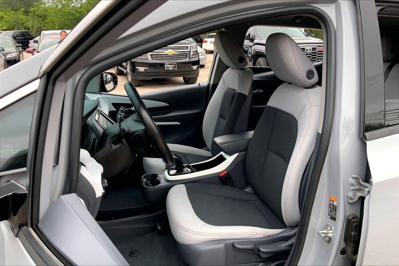 Used 2020 Chevrolet Bolt LT FWD image 7