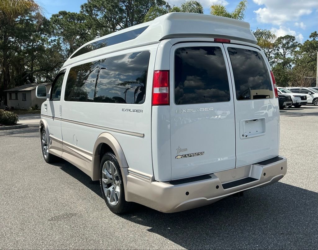 Used 2022 Chevrolet Express 2500 w/ Enhanced Convenience Package image 2