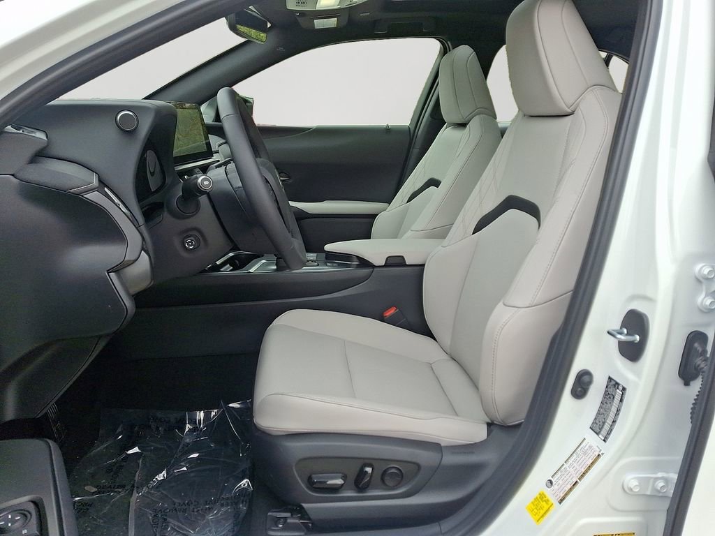 Used 2026 Lexus UX 300h AWD w/ Accessory Package (Z1) image 14