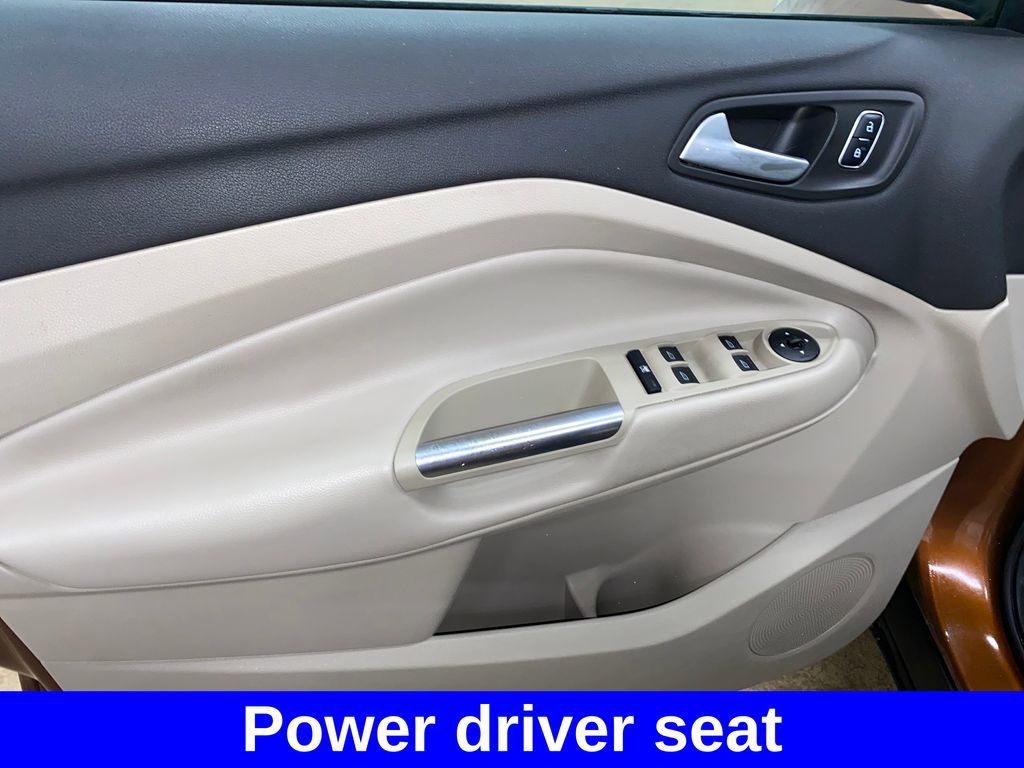 Used 2017 Ford Escape SE AWD/4WD image 8