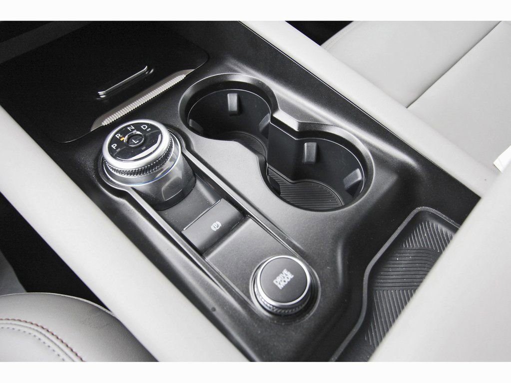 Used 2025 Ford Explorer Active w/ Active Comfort Package AWD/4WD image 30