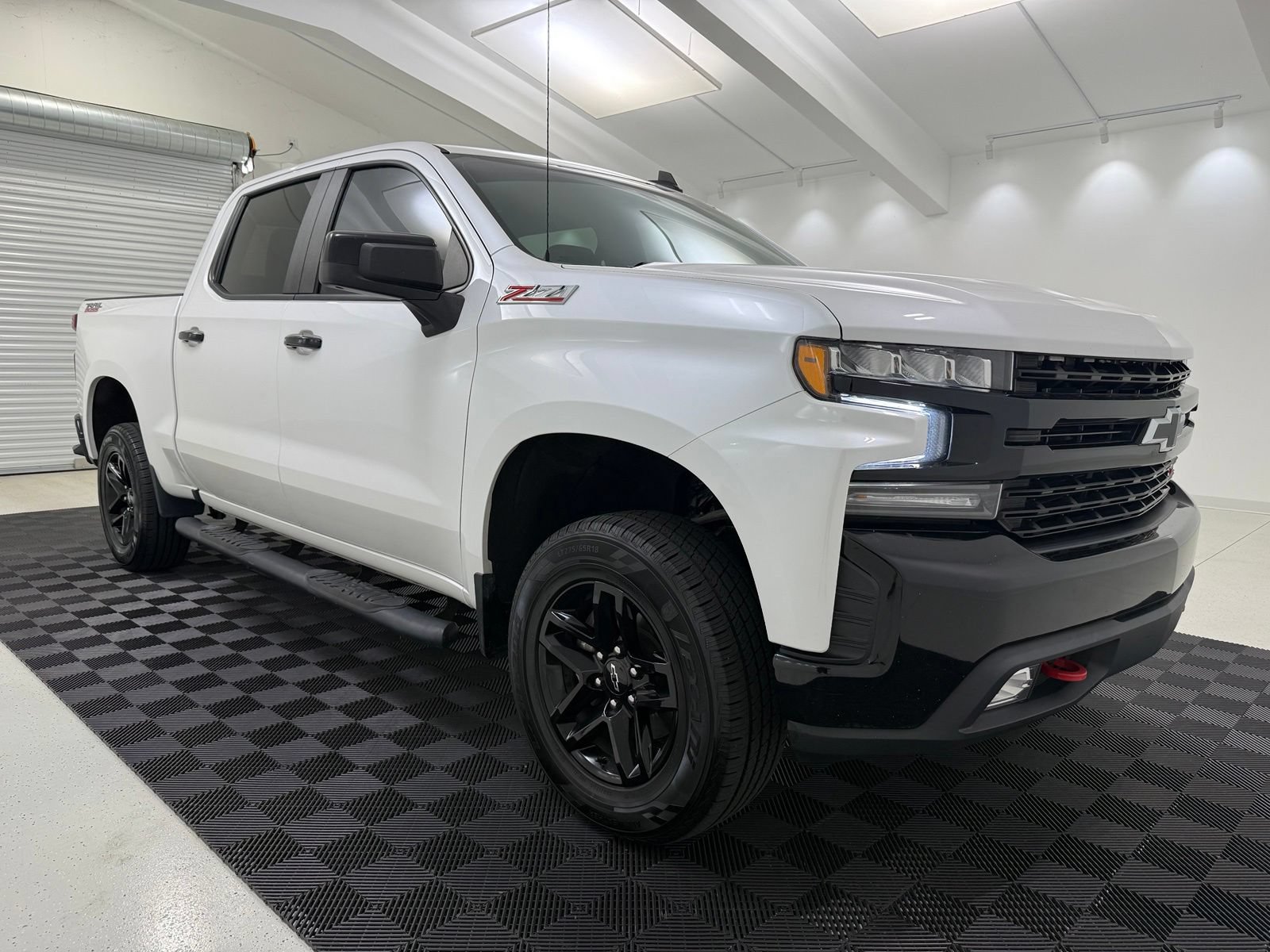 Used 2021 Chevrolet Silverado 1500 LT Trail Boss w/ Convenience Package II AWD/4WD image 1
