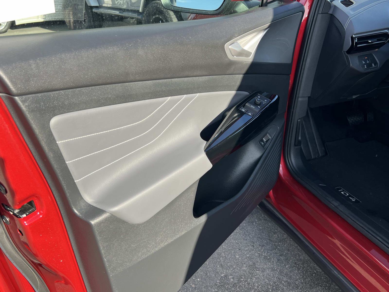 Certified 2023 Volkswagen ID.4 Pro S image 6